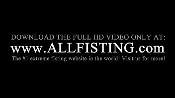 Teenage slut fisting her oily horny cunt with lust